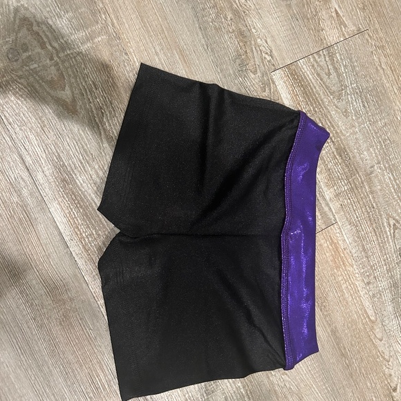 GK Workout Shorts - Picture 4 of 6